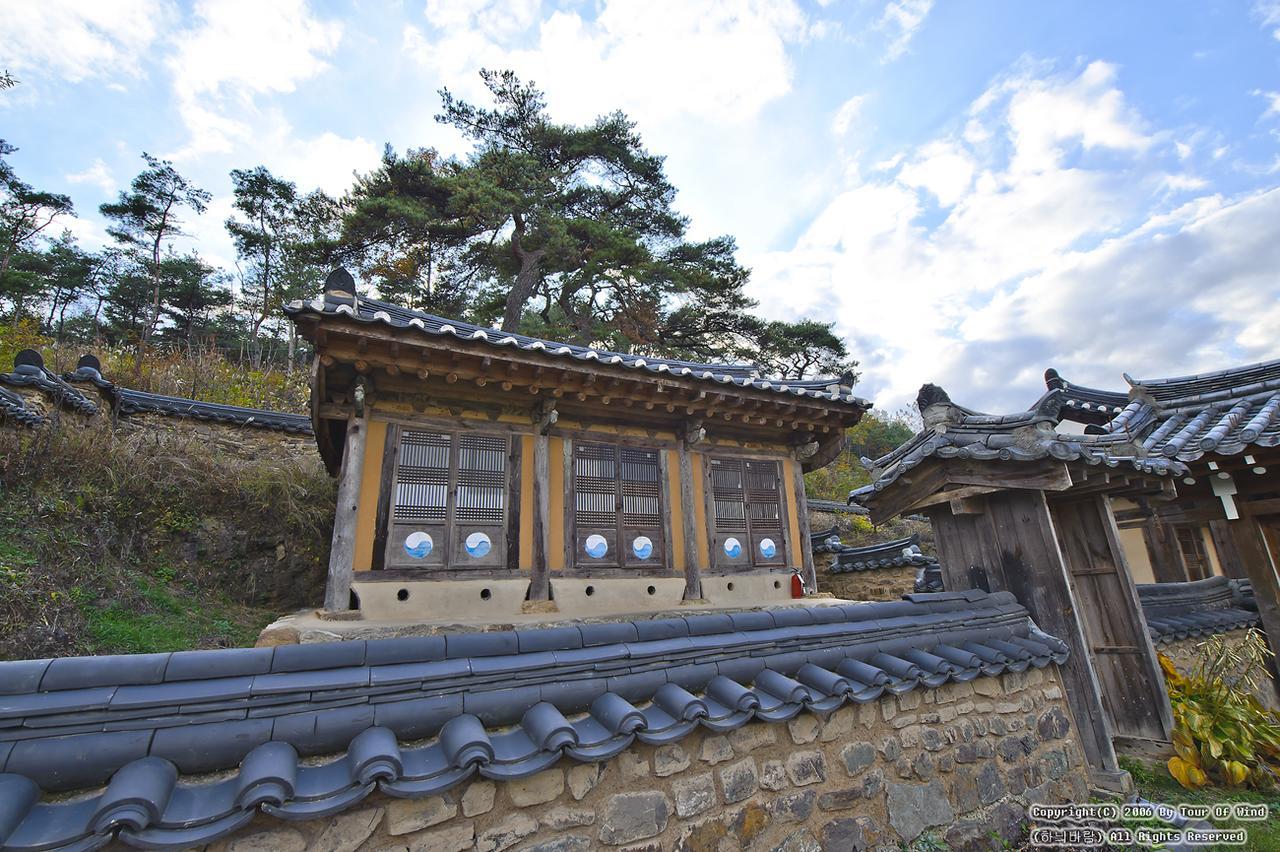 Gwiae Traditional House Yeongcheon Екстериор снимка