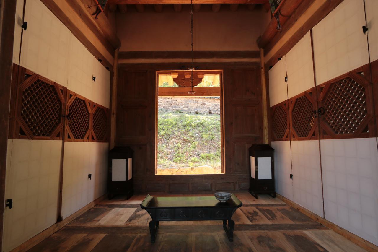 Gwiae Traditional House Yeongcheon Екстериор снимка